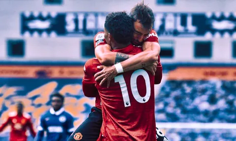 CHOÁNG! Bruno Fernandes 2 lần bật khóc trong trận thắng điên rồ của M.U