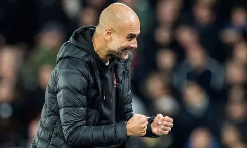 CHOÁNG! Thái độ không ngờ của Pep Guardiola ở trận Man Utd - Liverpool