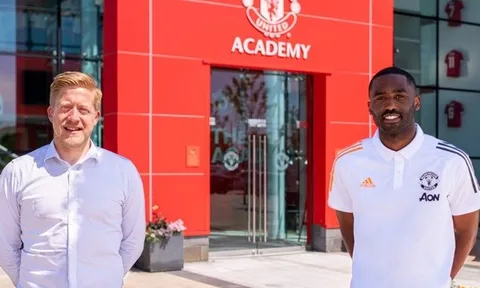 Chữ ký mới của Man Utd và nhiệm vụ khó nhằn tại Carrington