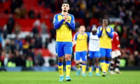 Chiêu mộ báu vật Chelsea, Arsenal được lợi - hại gì?