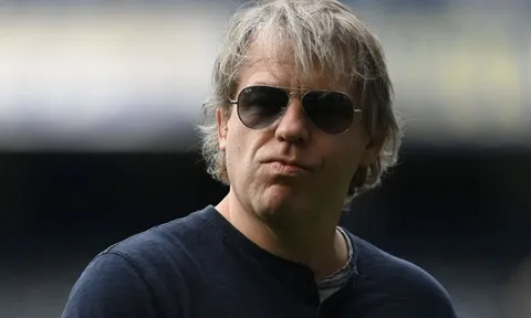 Chủ mới của Chelsea là mối đe dọa với Premier League