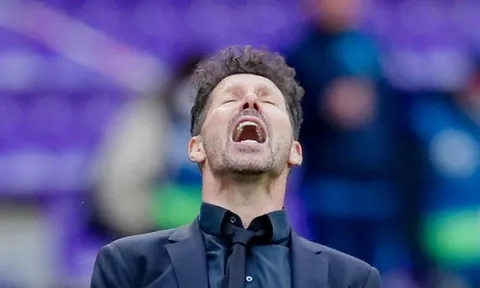 Tranh sát thủ với Arsenal, Atletico nhận cú hét 100 triệu