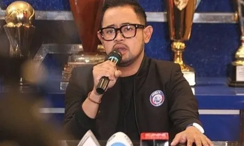 Chủ tịch CLB Arema nhận trách nhiệm sau vụ bạo loạn ở sân Kanjuruhan