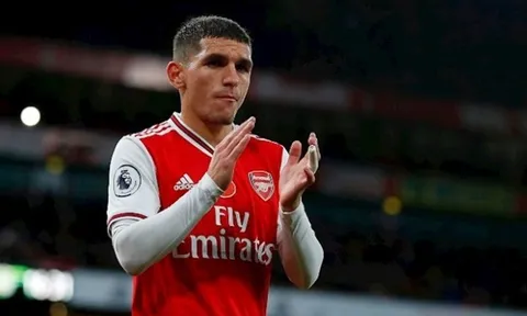 "Chúng tôi đang xem xét mua cầu thủ Arsenal đó"