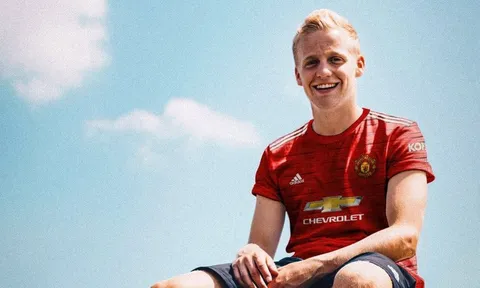 Chưa đá trận nào cho M.U, đời Van de Beek đã "lên hương"