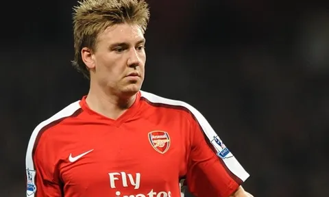 "Chúa tể một thời" của Arsenal ra mắt tự truyện