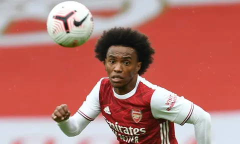 "Willian đã bị Hojbjerg bỏ túi"
