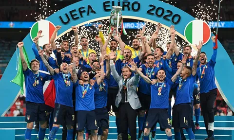 Chuyển nhượng Man Utd: Nhà vô địch EURO bít cửa đến OTF; Quyết định của Pogba