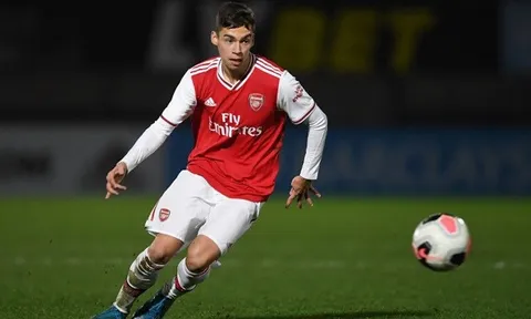 Tài năng Arsenal trở lại sân cỏ sau 480 ngày dính chấn thương