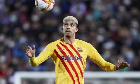 CLB Ngoại hạng Anh chưng hửng vì thái độ của sao Barca