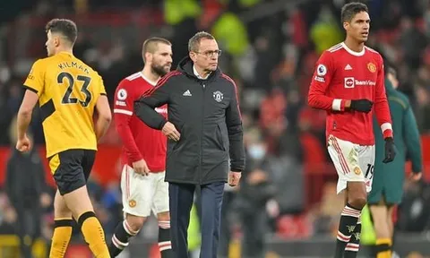 Cỗ máy tuyến giữa xuất hiện trong trận Man Utd 0-1 Wolves