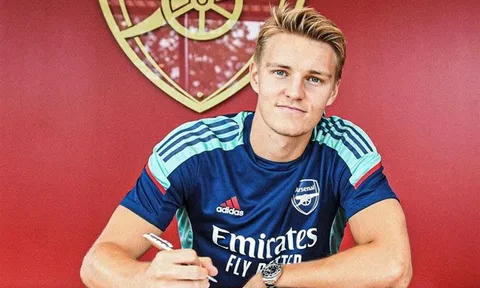 Có Odegaard, Arsenal được khuyên nên chiêu mộ thêm một số 10