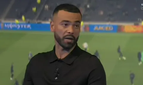Ashley Cole chỉ ra ngôi sao Chelsea không thể bán