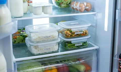 Cơm thừa cất tủ lạnh sai thời điểm: Hâm nóng kỹ vẫn có thể gây ngộ độc