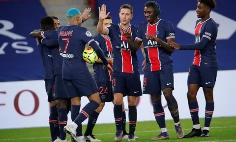 Combo "thẻ đỏ + penalty" bước ngoặt đưa PSG áp sát ngôi đầu Ligue I