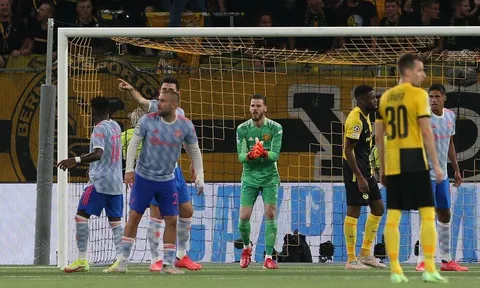 Cơn ác mộng quen thuộc đã trở lại với Man Utd