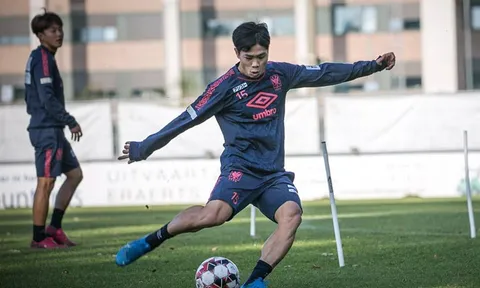 Công Phượng sánh vai "Messi Hàn", ra sức tập luyện chờ cơ hội ra sân ở Sint-Truiden