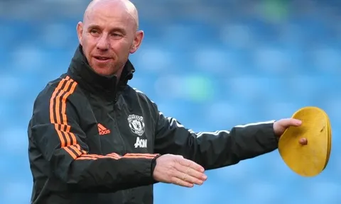 Công thần dứt áo ra đi, Solskjaer và Man Utd lĩnh hậu quả lớn thế nào?
