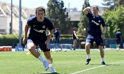 Gallagher tiết lộ cuộc đối thoại với Tuchel