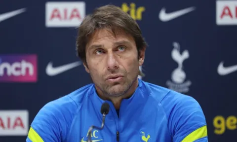 Conte lần đầu phản ứng về tin gia nhập PSG