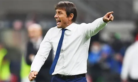 Conte khen cựu sao Quỷ đỏ: "Cậu ấy trở thành người khác khi đến đây"