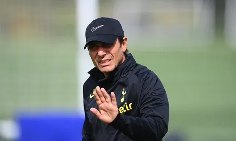 Conte tuyên bố khả năng rời Tottenham