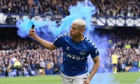 Conte vui chưa lâu đã phải nhận tin xấu từ Richarlison