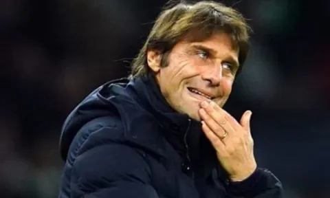 Conte: "Xin lỗi nhưng tôi hơi khó chịu"