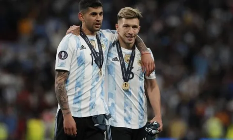 Trung vệ M.U, Liverpool được khen hay nhất Premier League