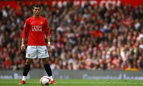 Không phải Man Utd, Ronaldo gia nhập CLB gây sốc ở Premier League?