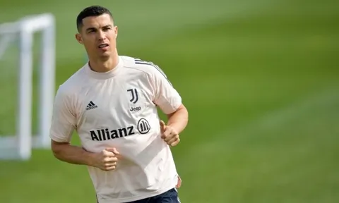 "Cristiano Ronaldo không còn là chính mình..."