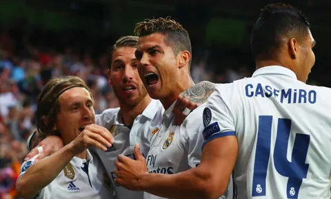 Barca xóa đoạn ăn mừng 'copy Ronaldo' của cầu thủ trẻ
