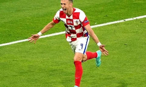 Croatia hứng chịu cú sốc lực lượng trước cuộc đụng độ Tây Ban Nha
