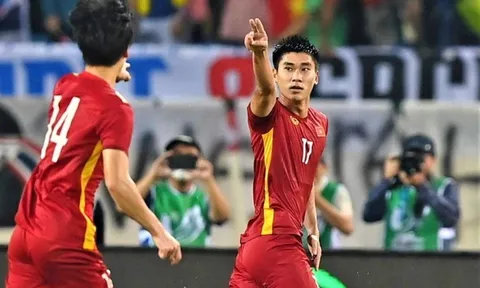 "Cú dứt điểm của Mạnh Dũng ở đẳng cấp rất cao"