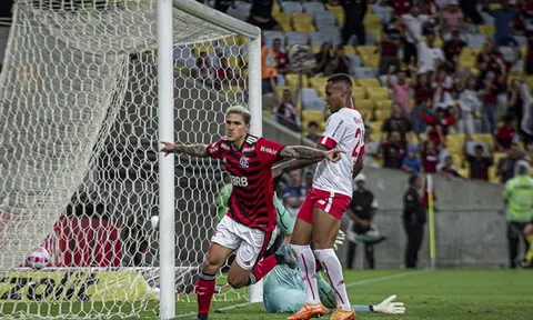 Cú hat-trick 5 phút đỉnh hơn Haaland thách thức Jesus và Richarlison