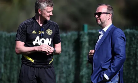 Cú lừa Ed Woodward ở Man Utd khiến tất cả ngã ngửa