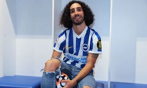 Thông báo Cucurella đến Chelsea, Brighton 'hất nước' vào mặt Romano