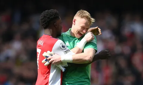 Cuộc đua Top 4 Premier League: M.U rớt đài; Arsenal vượt lên Spurs
