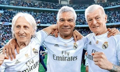 Cười té khói với loạt ảnh chế bán kết Champions League