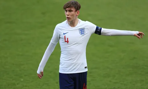 Tiền vệ 'tuổi teen' của Man Utd ghi bàn thứ 10 khi lên tuyển