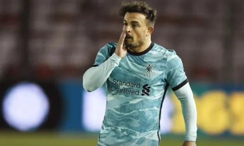 Đại thắng Lincoln City, Klopp hé lộ tương lai của Shaqiri