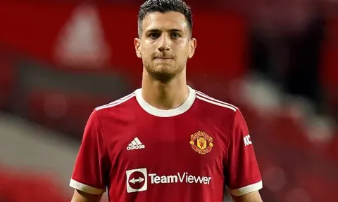Dalot cảnh báo đồng đội về sức mạnh của Wolves