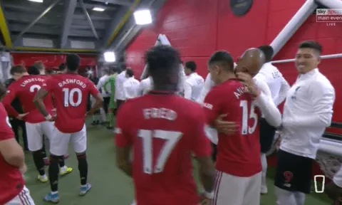 Keane phẫn nộ: "Tôi ghê tởm đám cầu thủ Man Utd này"