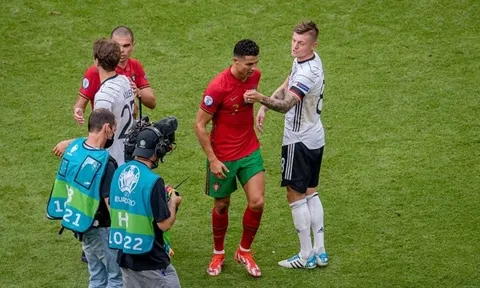 Dàn công thần Real Madrid quây quần sau trận Bồ Đào Nha 2-4 Đức