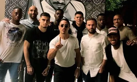 Dàn sao Man Utd kéo nhau sang Dubai "sạc pin"