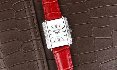 Ưu đãi cực lớn từ Đăng Quang Watch nhân dịp 20/10: Giảm 30% - Mua 1 tặng 1 – tặng 20 triệu tiền mặt