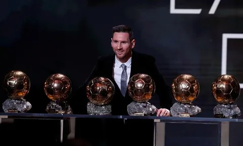 "Đáng ra Messi phải hơn Ronaldo 10 QBV"