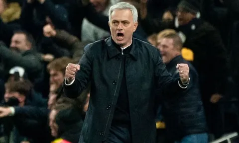 Đánh bại Man Utd, 2 cột mốc đang chờ Mourinho