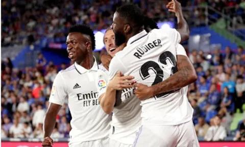 Đánh đầu đẳng cấp, Real đòi lại ngôi đầu từ tay Barca