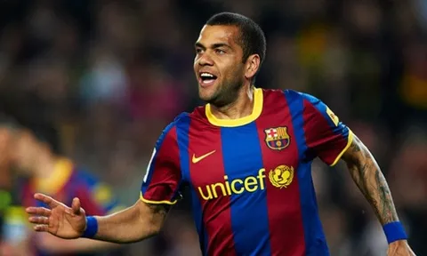 Dani Alves tiết lộ đối thủ khó chơi nhất sự nghiệp
